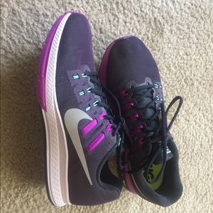 Women’s Nike Air Zoom Structure 19, SZ 11